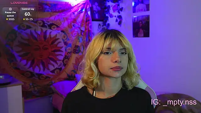 HiScarlett online show from 10-02-25, 11:23