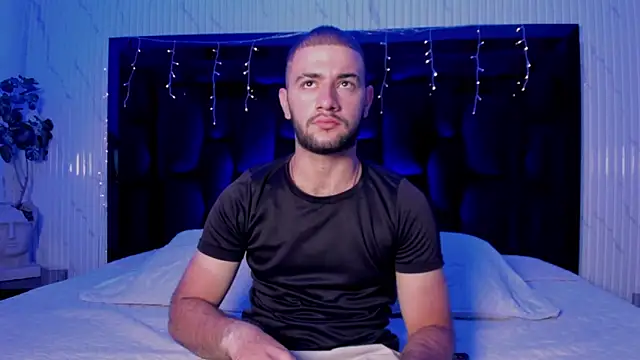 MaximusDick1  online show from 03-31-26, 12:05