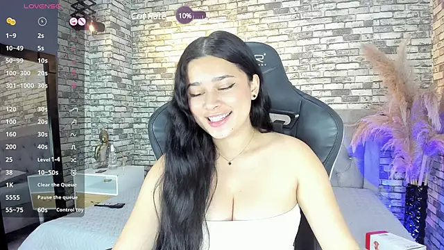 ariadna milano online show from 01-07-25, 03:44