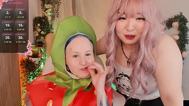 Snapshot of mei_honey_ chatting on 12-13-24, 08:04 mei honey  online show from 12-13-24, 08:04