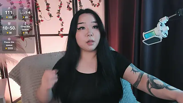 Snapshot of mei_honey_ chatting on 03-15-25, 02:01 mei honey  online show from 03-15-25, 02:01