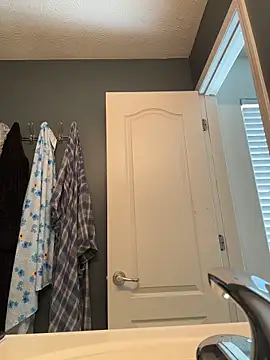 Snapshot of Ectorius chatting on 02-18-26, 03:41 Ectorius online show from 02-18-26, 03:41