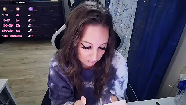 Snapshot of Brooklyn_Bee chatting on 01-17-26, 11:08 Brooklyn Bee online show from 01-17-26, 11:08