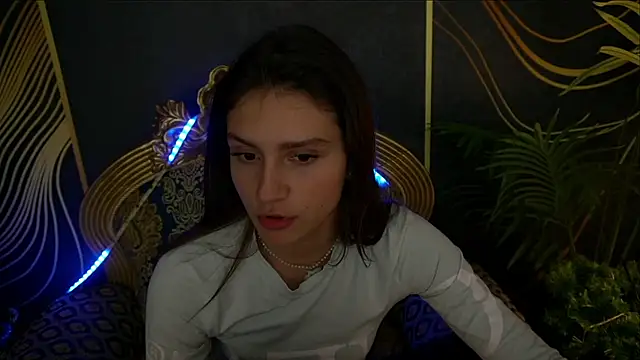 ValeryRoyale online show from 02-04-25, 12:00