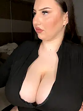 Snapshot of KarinaCelinne chatting on 12-02-25, 07:42 KarinaCelinne online show from 12-02-25, 07:42