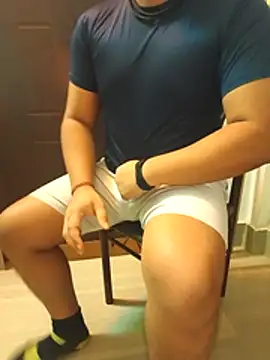 Snapshot of zon_zustin chatting on 10-24-25, 10:22 zon zustin online show from 10-24-25, 10:22