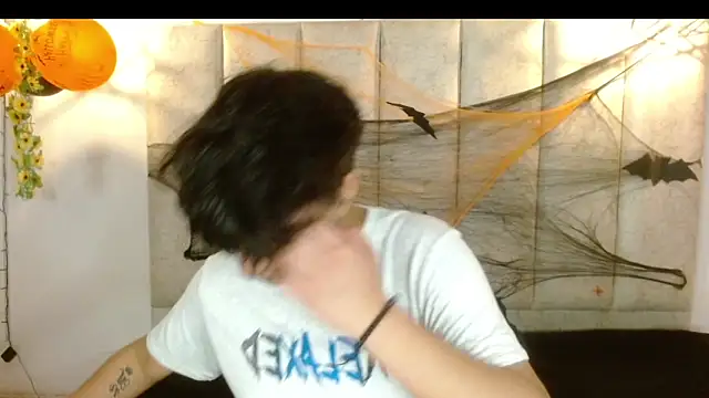 Im Milan Rs online show from 10-29-25, 03:20