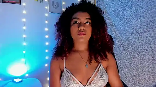 Snapshot of Dhapne_P chatting on 12-11-24, 05:53 Dhapne P online show from 12-11-24, 05:53