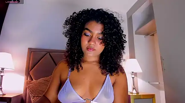 Snapshot of Dhapne_P chatting on 03-21-25, 05:00 Dhapne P online show from 03-21-25, 05:00