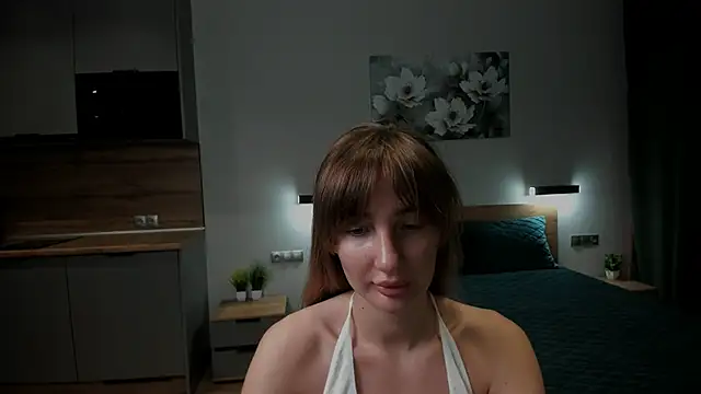 chloewallace online show from 02-09-25, 08:13
