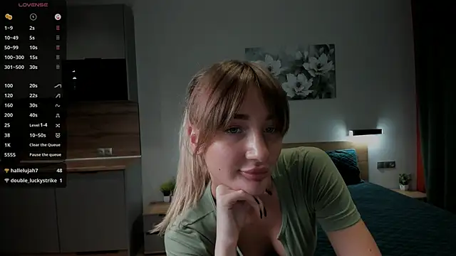 chloewallace online show from 03-06-25, 07:32