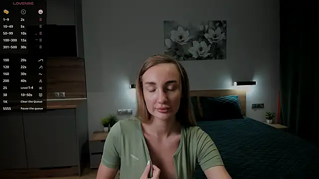 chloewallace online show from 03-18-25, 08:26