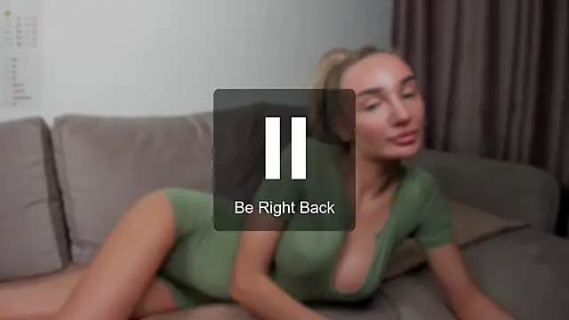 chloewallace online show from 10-04-25, 09:46