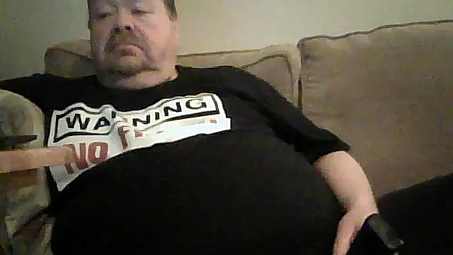 Snapshot of hitman_35 chatting on 05-04-26, 04:30 hitman 35 online show from 05-04-26, 04:30