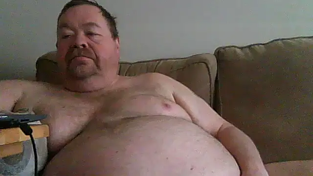 Snapshot of hitman_35 chatting on 05-08-26, 04:34 hitman 35 online show from 05-08-26, 04:34