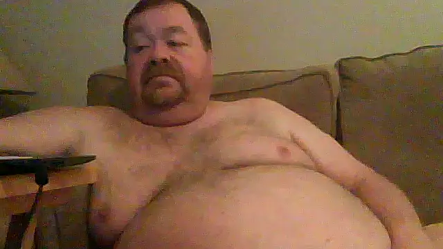Snapshot of hitman_35 chatting on 05-12-26, 04:42 hitman 35 online show from 05-12-26, 04:42