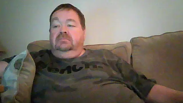 Snapshot of hitman_35 chatting on 05-20-26, 04:51 hitman 35 online show from 05-20-26, 04:51