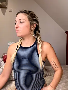 carlaaa online show from 10-08-25, 08:39