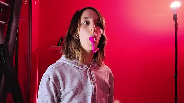 Ambar Roux  online show from 03-10-26, 12:43