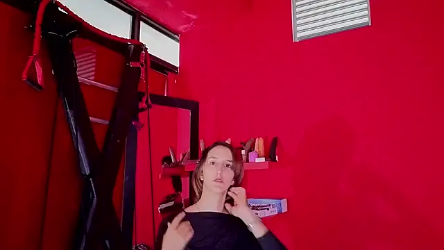 Ambar Roux  online show from 05-26-26, 12:23