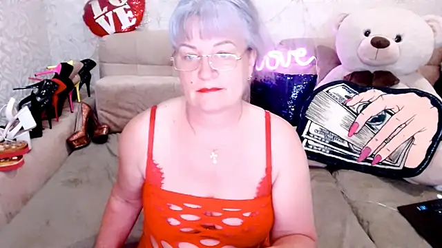 Snapshot of SiberiabBerry chatting on 05-18-26, 04:07 SiberiabBerry online show from 05-18-26, 04:07