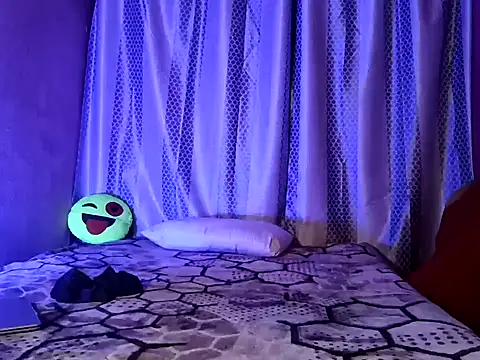 Snapshot of sexy_m23 chatting on 02-15-25, 05:50 sexy m23 online show from 02-15-25, 05:50