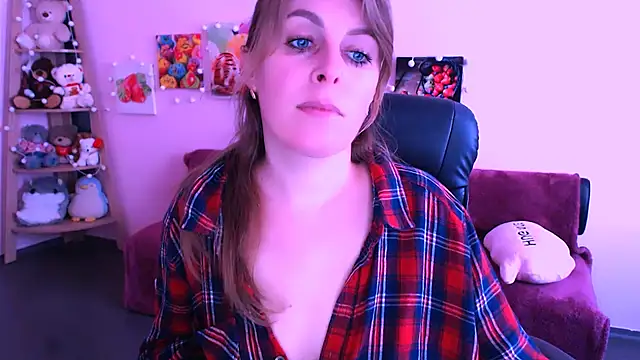 Snapshot of Hot_Milady chatting on 04-28-26, 07:46 Hot Milady online show from 04-28-26, 07:46