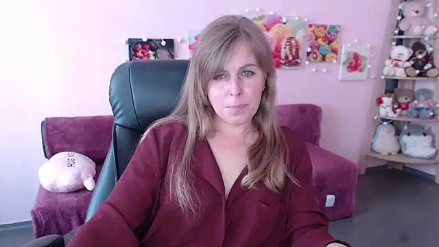 Snapshot of Hot_Milady chatting on 05-05-26, 07:27 Hot Milady online show from 05-05-26, 07:27