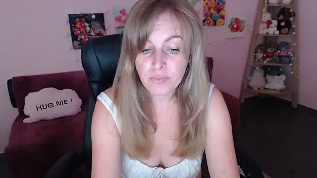 Hot Milady online show from 07-30-26, 07:29