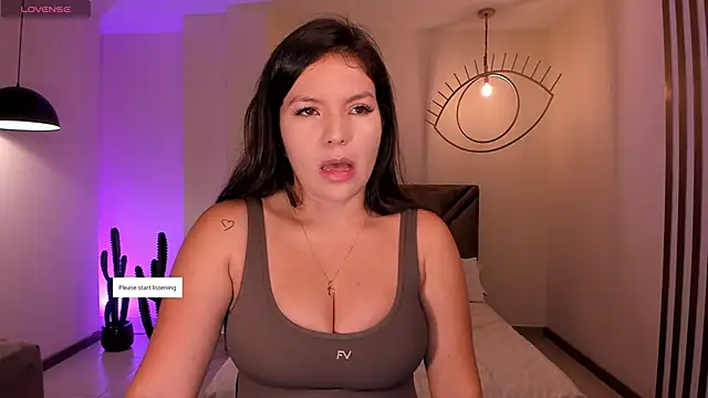 ValeriaRoldanX online show from 05-17-26, 11:17
