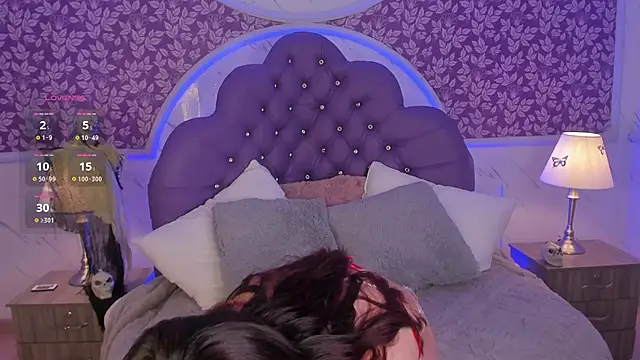 Snapshot of Miamontoya chatting on 10-10-25, 01:32 Miamontoya online show from 10-10-25, 01:32