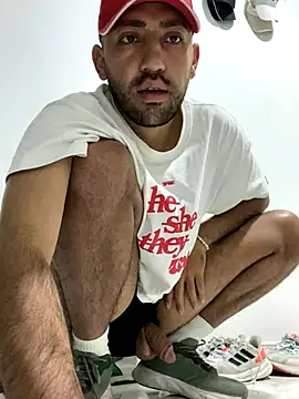 JuanZapata33 online show from 12-03-24, 12:57