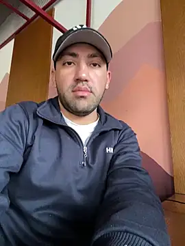 JuanZapata33 online show from 01-25-25, 04:13