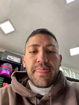 JuanZapata33 online show from 01-27-25, 07:46