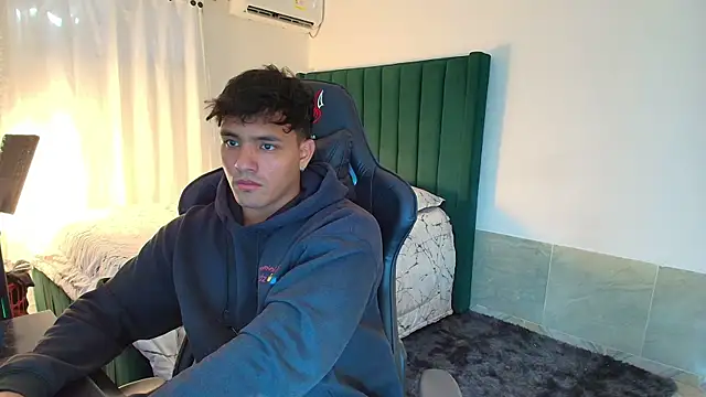 man dur07 online show from 12-21-25, 08:05