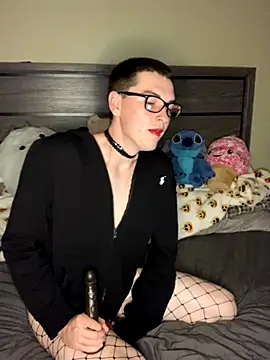 YourFavTwinkie online show from 11-05-25, 07:41