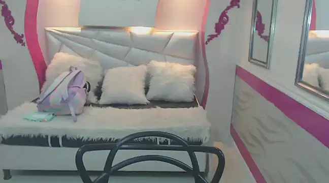 Mayaa ross online show from 12-19-24, 06:45