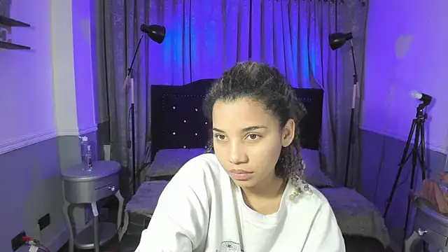 Mayaa ross online show from 09-14-25, 02:22