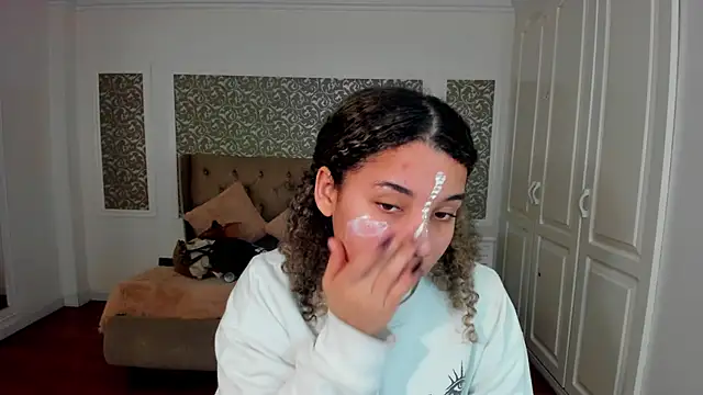 Mayaa ross online show from 09-23-25, 02:03