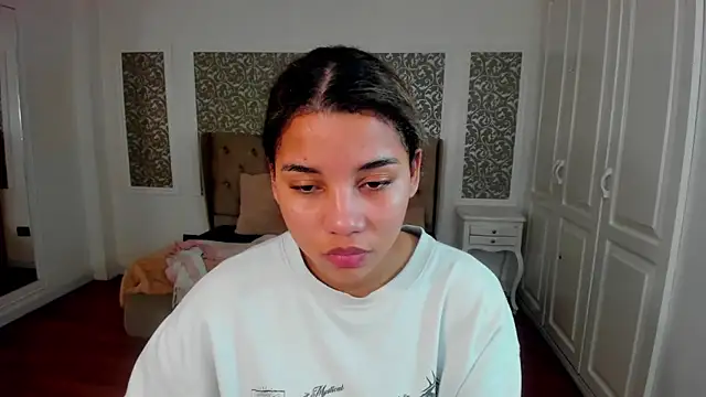 Mayaa ross online show from 09-25-25, 02:04