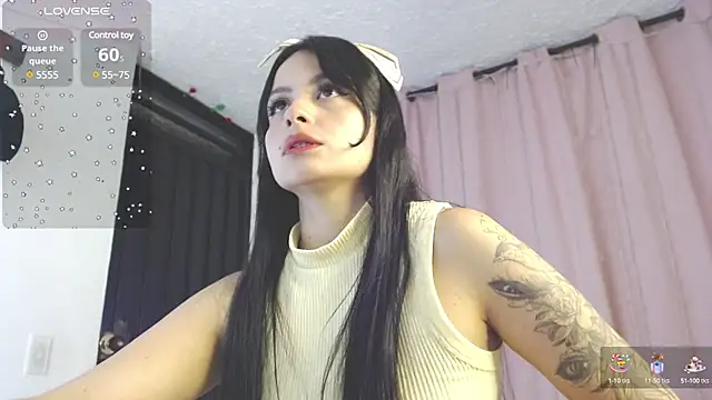 Snapshot of pamela_ chatting on 03-13-25, 08:04 pamela  online show from 03-13-25, 08:04