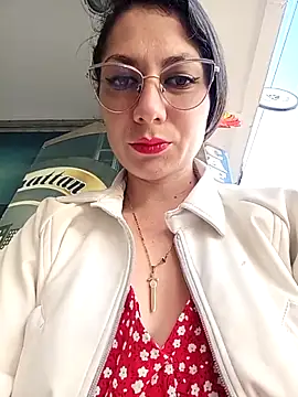 Snapshot of VALERY-03_ chatting on 06-11-26, 01:20 VALERY-03 online show from 06-11-26, 01:20