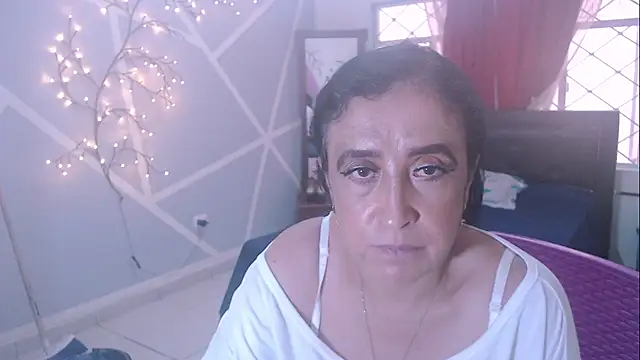 Snapshot of anita_s3x chatting on 01-27-25, 09:11 anita s3x online show from 01-27-25, 09:11