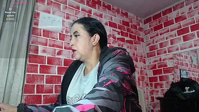 Snapshot of anita_s3x chatting on 10-16-25, 11:44 anita s3x online show from 10-16-25, 11:44