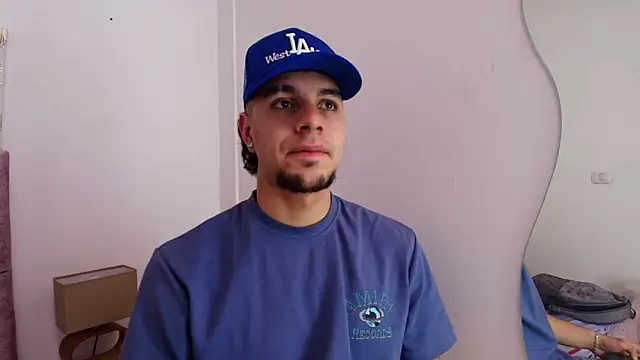 Amadeo Wild online show from 02-10-25, 02:59