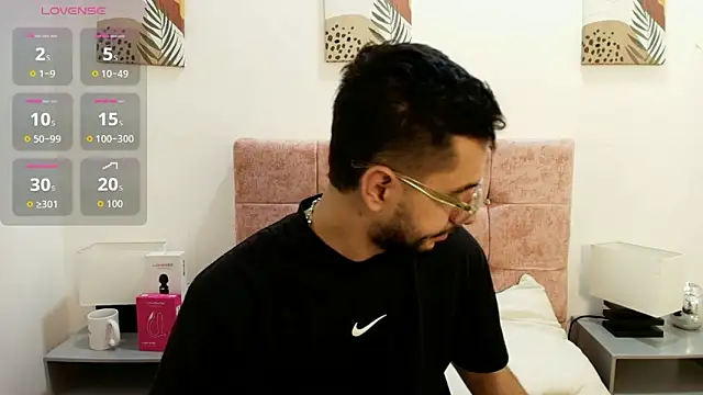 Amadeo Wild online show from 03-08-26, 03:38