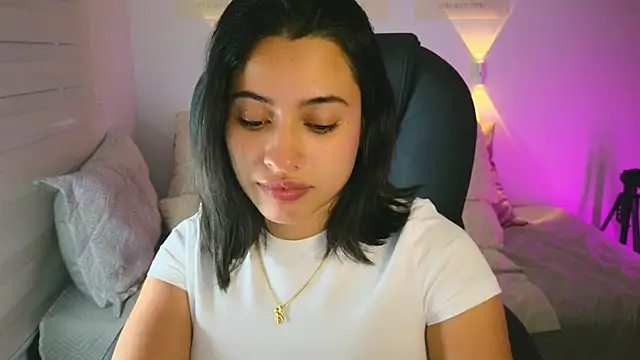 AlessaPears online show from 09-28-25, 10:37