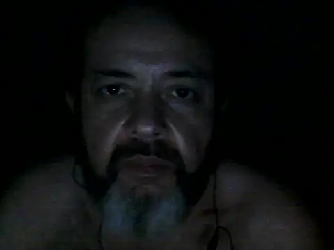 Snapshot of Leocesar37 chatting on 09-09-25, 05:51 Leocesar37 online show from 09-09-25, 05:51