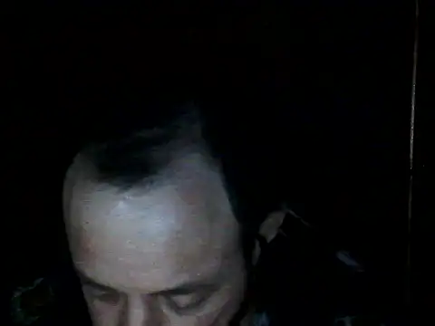Snapshot of Leocesar37 chatting on 09-17-25, 10:17 Leocesar37 online show from 09-17-25, 10:17