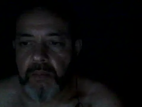 Snapshot of Leocesar37 chatting on 09-18-25, 06:04 Leocesar37 online show from 09-18-25, 06:04